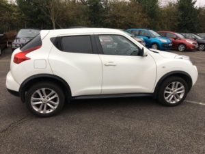 2013 Nissan Juke 1.6 Acenta Premium Euro 5 (s/s) 5dr in White — image 4