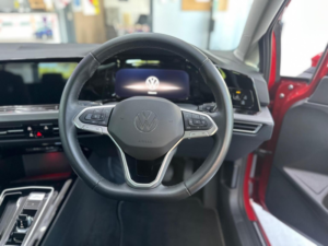 2023 Volkswagen Golf 2.0 Tdi Style DSG Euro 6 (s/s) 5dr in Red — image 4