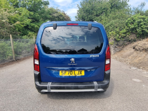 2020 Peugeot Rifter 1.5 Bluehdi Allure in Blue — image 5
