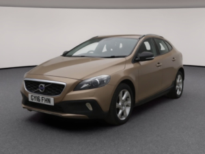 2016 Volvo V40 Cross Country 2.0 Lux D2 in Bronze — image 2