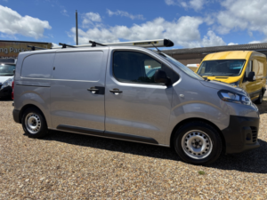 2022 Citroen Dispatch 1.5 Dispatch Enterprise Pro M Bluehdi 100 S&s 6-Speed Manual 1000 in Grey — image 2
