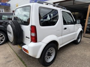 2014 Suzuki Jimny 1.3 Vvt Sz3 in White — image 5