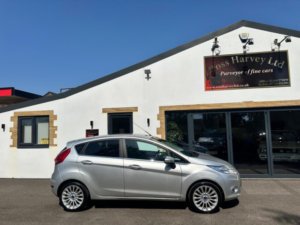 2011 Ford Fiesta 1.4 Titanium 5dr in Silver — image 3
