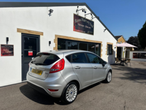 2011 Ford Fiesta 1.4 Titanium 5dr in Silver — image 5