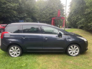 2013 Peugeot 5008