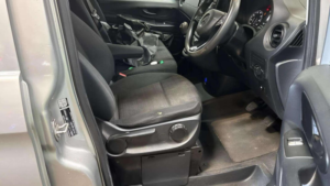 2018 Mercedes-Benz Vito 1.6 111 Cdi Fwd L2 Euro 6 6dr in Silver — image 5