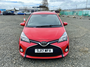 2017 Toyota Yaris 1.3 Dual Vvt-I Icon in Red — image 5