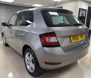 2019 Skoda Fabia 1.0 Tsi Se Hatchback 5dr Petrol Manual Euro 6 (s/s) (95 Ps) in Multicolour — image 4