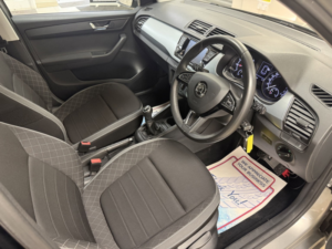 2019 Skoda Fabia 1.0 Tsi Se Hatchback 5dr Petrol Manual Euro 6 (s/s) (95 Ps) in Multicolour — image 5