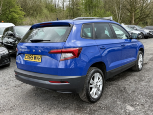 2019 Skoda Karoq 1.6 Tdi Se Technology in Blue — image 6