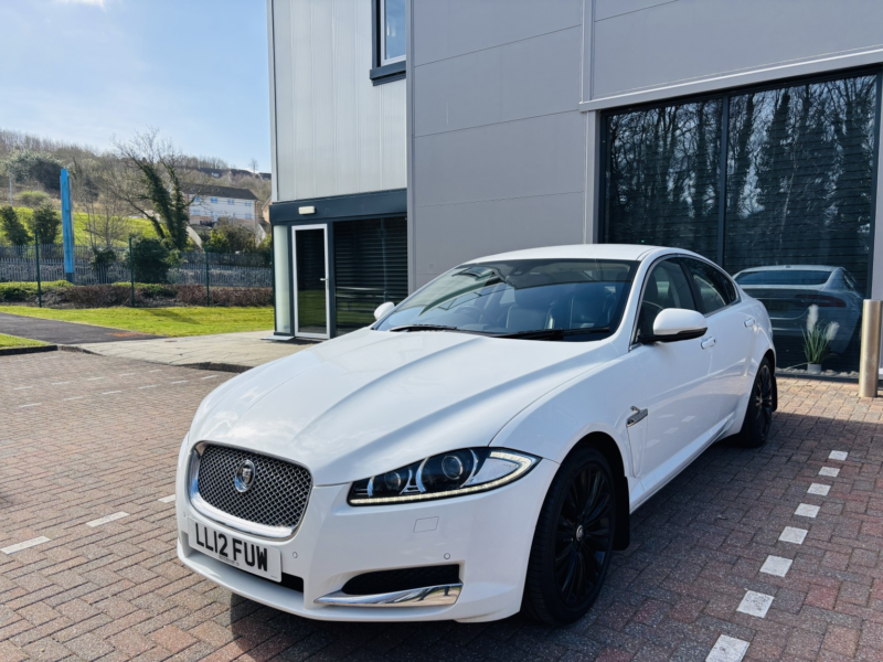 2012 Jaguar Xf 3.0 D V6 Portfolio in White — image 1