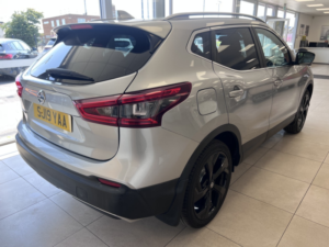 2019 Nissan Qashqai 1.3 Dig-T Tekna+ in Silver — image 5