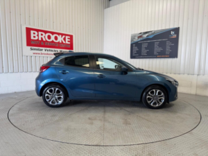 2018 Mazda Mazda2 1.5 Skyactiv-G Gt Sport Nav+ Euro 6 (s/s) 5dr in Blue — image 3