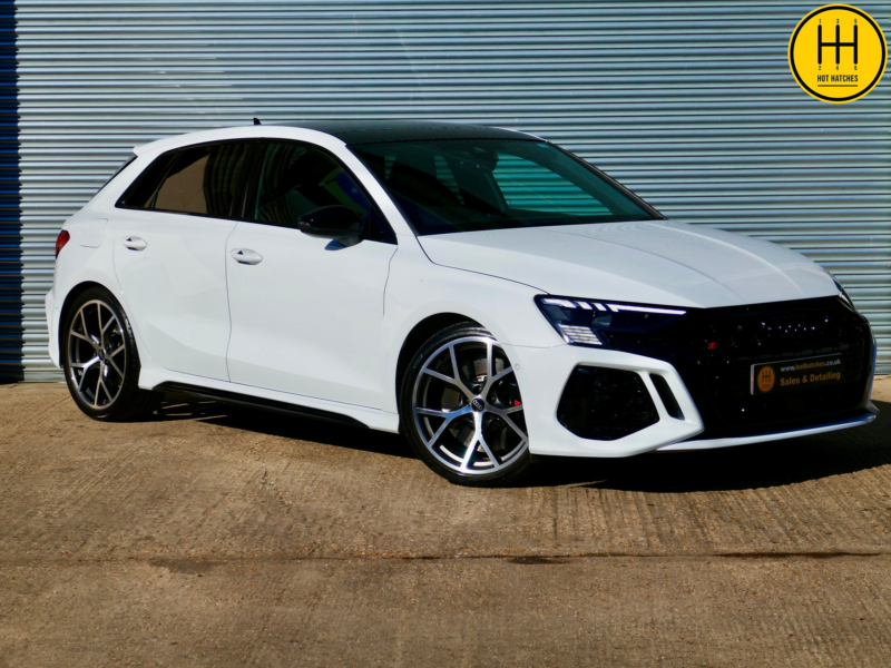 2023 Audi Rs3 2.5 Tfsi Vorsprung Sportback 5dr Petrol S Tronic Quattro Euro 6 (s/s) (400 Ps) in White — image 1