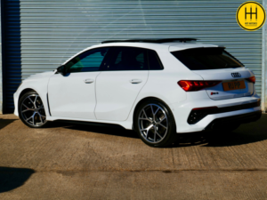 2023 Audi Rs3 2.5 Tfsi Vorsprung Sportback 5dr Petrol S Tronic Quattro Euro 6 (s/s) (400 Ps) in White — image 4