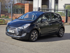 2017 Hyundai Ix20 1.4 Blue Drive Premium Nav Hatchback 5dr Petrol Manual Euro 6 (s/s) (90 Ps) in Black — image 3