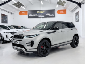 2021 Land Rover Range Rover Evoque 2.0 D200 Mhev R-Dynamic Se in Silver — image 2