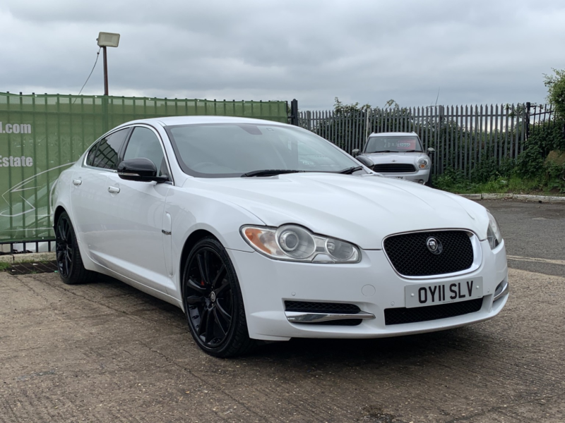 2011 Jaguar Xf 3.0 D S V6 Premium Luxury in White — image 1