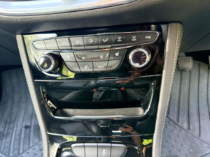 2018 Vauxhall Astra 1.4i Turbo Elite Nav Euro 6 5dr in Silver — image 5