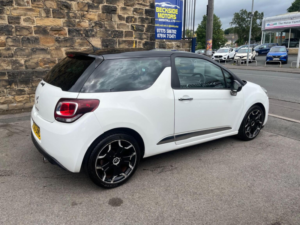 2013 Citroen Ds3 1.6 E-Hdi Airdream Dstyle Plus Euro 5 (s/s) 3dr in White — image 4