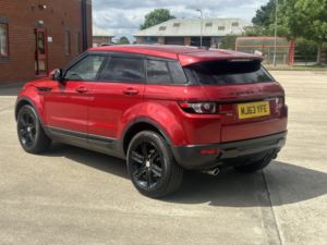 2013 Land Rover Range Rover Evoque 2.2 Sd4 Pure Tech in Red — image 4