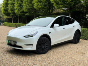 2024 Tesla Model Y (dual Motor) Long Range Auto 4wde 5dr in White — image 2