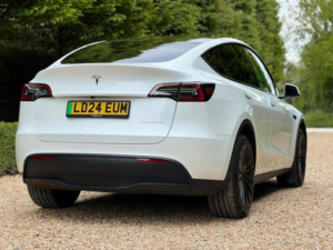 2024 Tesla Model Y (dual Motor) Long Range Auto 4wde 5dr in White — image 4