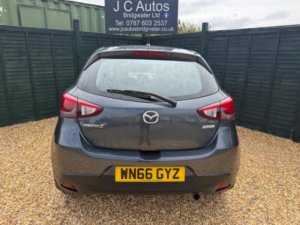 2016 Mazda Mazda2 1.5 Skyactiv-G Se-L Euro 6 (s/s) 5dr in Grey — image 5