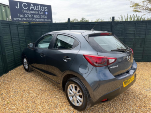 2016 Mazda Mazda2 1.5 Skyactiv-G Se-L Euro 6 (s/s) 5dr in Grey — image 6
