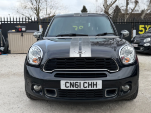 2011 MINI Countryman 1.6 Cooper S SUV 5dr Petrol Manual All4 Euro 5 (s/s) (184 Ps) in Black — image 2