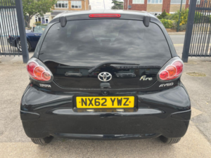2012 Toyota Aygo 1.0 Vvt-I Fire in Black — image 6
