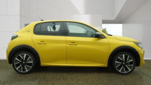 2022 Peugeot E-208 50kwh Gt Premium Hatchback 5dr Electric Auto (7kw Charger) (136 Ps) in Yellow — image 4