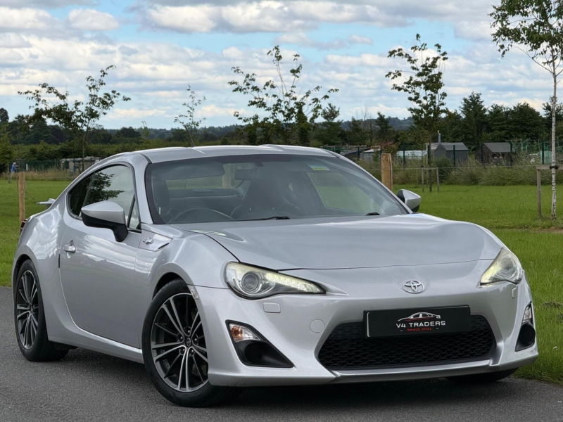 2012 Toyota Gt86 2.0 Boxer D-4s Euro 5 2dr in Silver — image 1