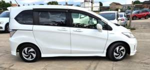 2014 Honda Freed 1.5l Hybrid-Automatic-6 Seats Family Car-Ulez/caz Pass-Free 18months Warranty & 12months Aa Breakdown in White — image 3