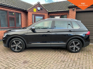 2017 Volkswagen Tiguan 1.4 Tsi Se Navigation Euro 6 (s/s) 5dr in Black — image 5