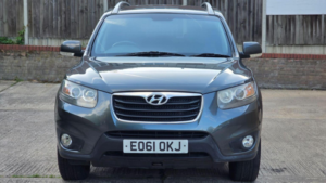 2011 Hyundai Santa Fe 2.2 Crdi Premium Auto 4WD Euro 5 5dr (7 Seat) in Grey — image 3