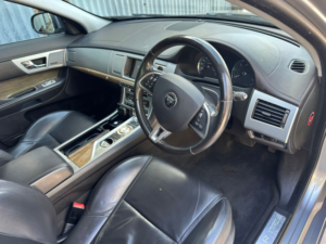 2014 Jaguar Xf 2.2 D Premium Luxury in Grey — image 5