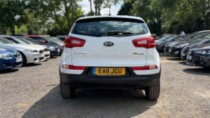 2011 Kia Sportage 1.7 Crdi Ecodynamics 1 2WD Euro 5 (s/s) 5dr in White — image 6