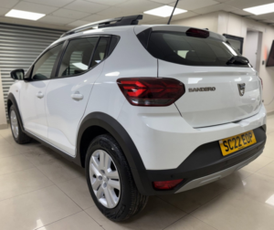 2022 Dacia Sandero Stepway 1.0 Tce Comfort Hatchback 5dr Petrol Manual Euro 6 (s/s) (90 Ps) in Multicolour — image 3