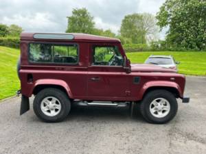 2014 Land Rover Defender 2.2 Tdci Xs Station Wagon Double Cab 3dr Diesel Manual 4WD Swb Euro 5 (122 Ps) in Red — image 2