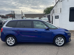 2018 Citroen C4 Picasso 1.6l C4 Grand Picasso Feel Blue Hdi S/s MPV 5dr Diesel Manual Euro 6 (118 Bhp) in Blue — image 3