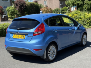 2010 Ford Fiesta 1.6 Titanium in Blue — image 3