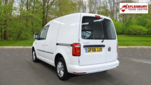 2018 Volkswagen Caddy 2.0 Tdi C20 Bluemotion Tech Highline Swb Euro 6 (s/s) 5dr in White — image 3