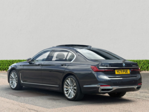2021 BMW 7 Series 3.0 745le 12kwh Saloon 4dr Petrol Plug-In Hybrid Auto Xdrive Euro 6 (s/s) (394 Ps) in Grey — image 5