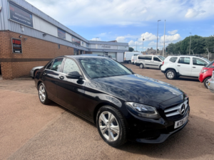 2016 Mercedes-Benz C Class 2.0 C200 Se in Black — image 3