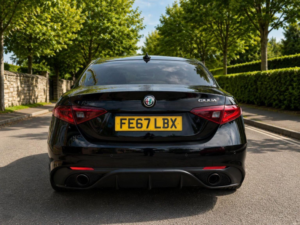2017 Alfa Romeo Giulia 2.0t Veloce Auto Euro 6 (s/s) 4dr in Black — image 4