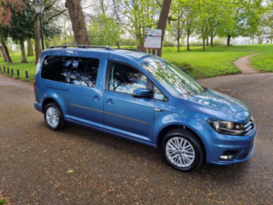 2016 Volkswagen Caddy Maxi Life 2.0 Tdi Bluemotion Tech DSG Euro 6 (s/s) 5dr in Blue — image 3