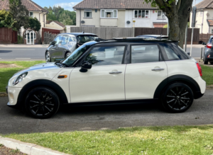 2016 MINI Hatch 1.5 5-Door Hatch Cooper in White — image 4