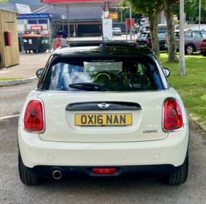 2016 MINI Hatch 1.5 5-Door Hatch Cooper in White — image 6
