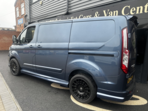 2022 Ford Transit Custom 2.0 Transit Custom Limited Van 300 L1 2.0l Ecoblue 130ps Fwd 6 Speed Automatic in Blue — image 4